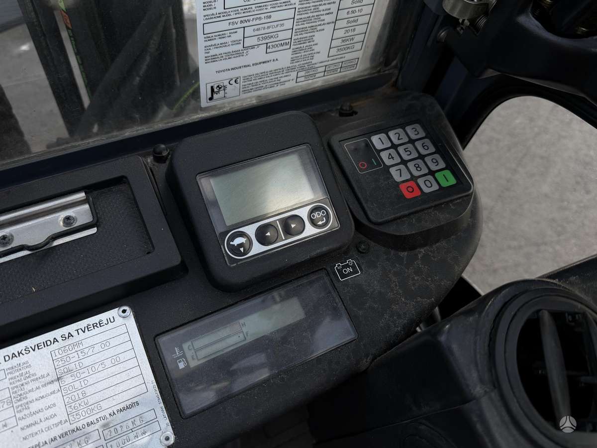 Toyota Tonero35, forklifts