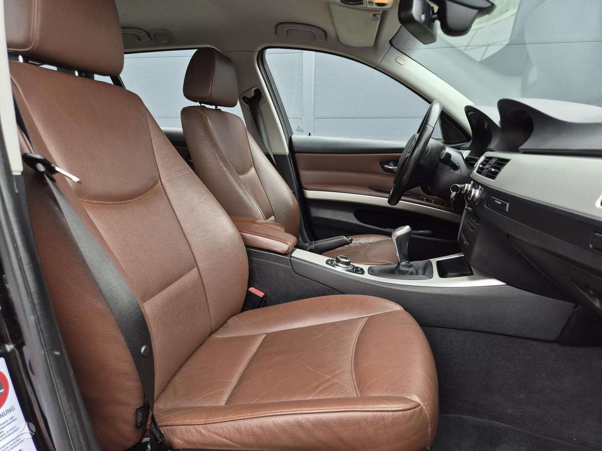 BMW 320, 2.0 l., wagon