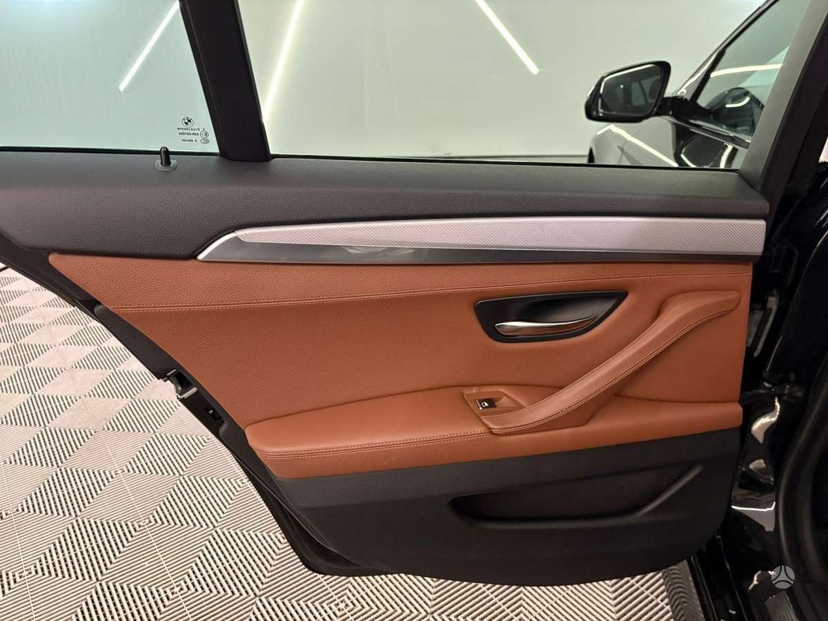 BMW 530, 3.0 l., wagon