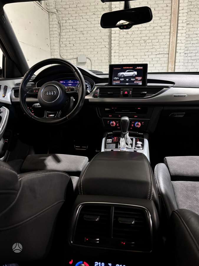 Audi A6, 3.0 l., Седан