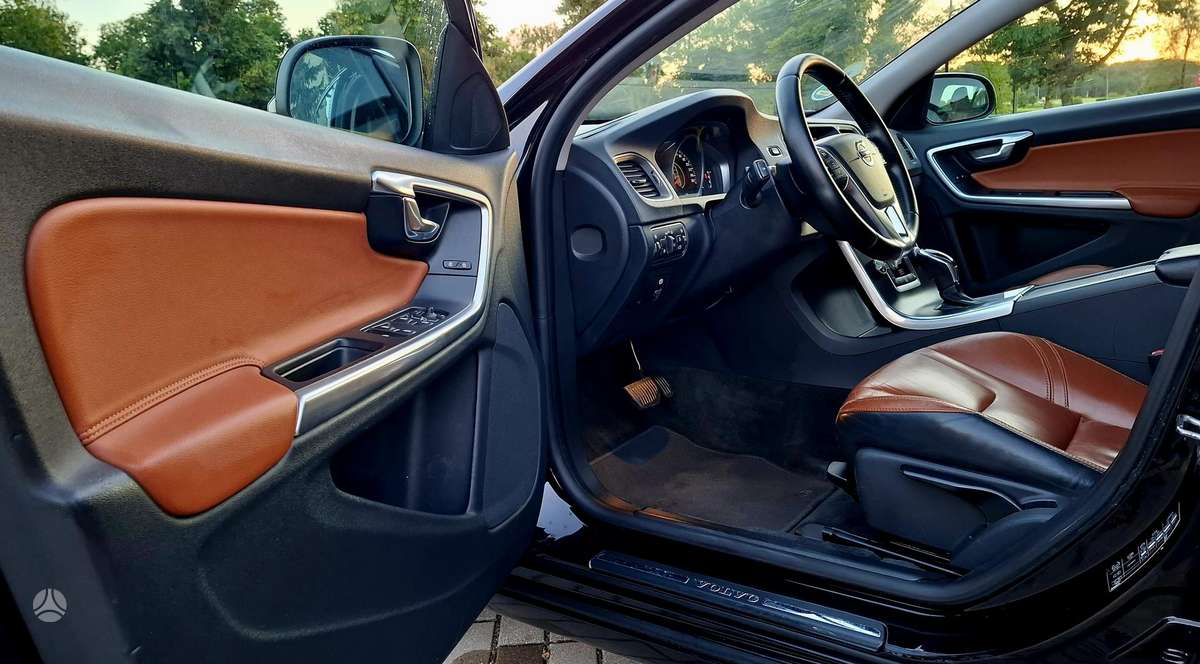Volvo V60, 2.0 l., Универсал