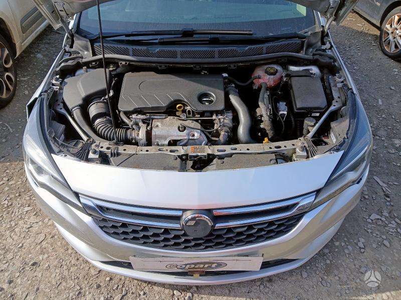 Opel Astra dalimis