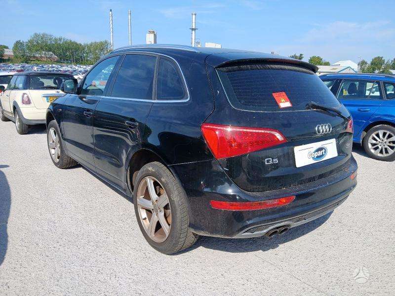 Audi Q5 dalimis