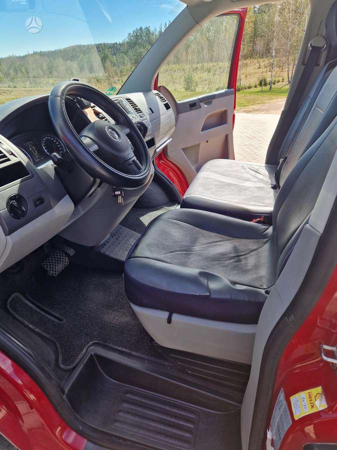 Volkswagen Transporter - 1