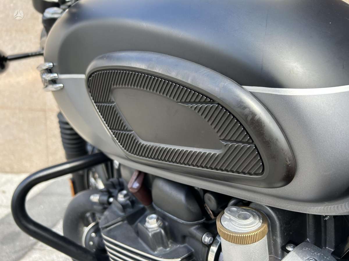Triumph Bonneville 1200cc, street / classic