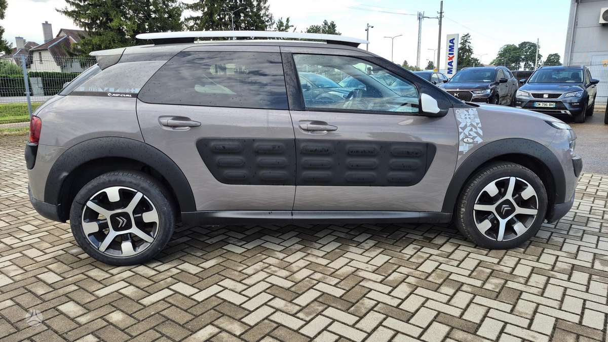 Citroen C4 Cactus, 1.2 l., Хэтчбек