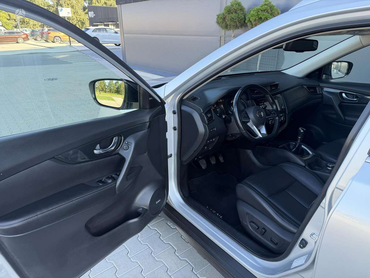 Nissan X-Trail - 11