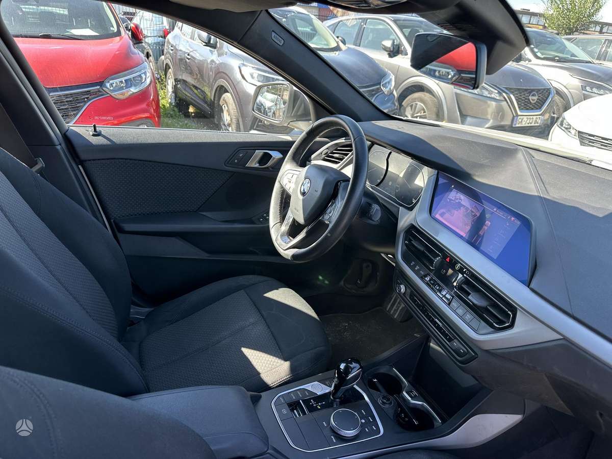 BMW 116, 1.5 l., hatchback