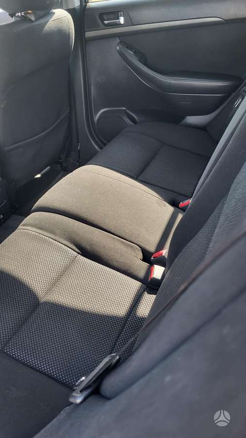 Toyota Avensis - 4