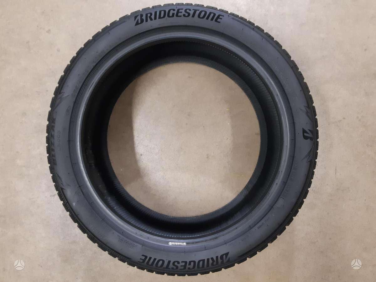 Bridgestone 2025m 95% Blizzak LM005', universalios 265/40 R20