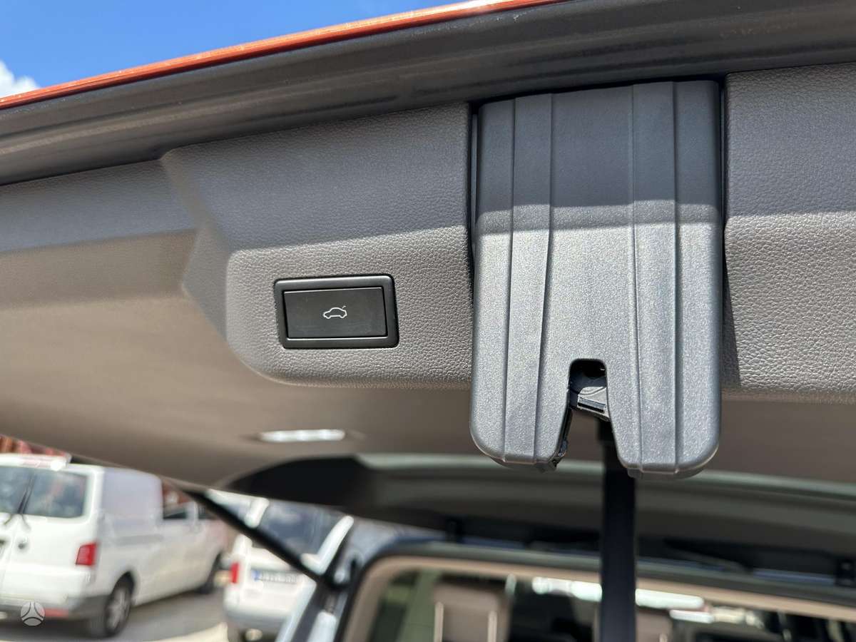Volkswagen Multivan, 2.0 l., Минивэн