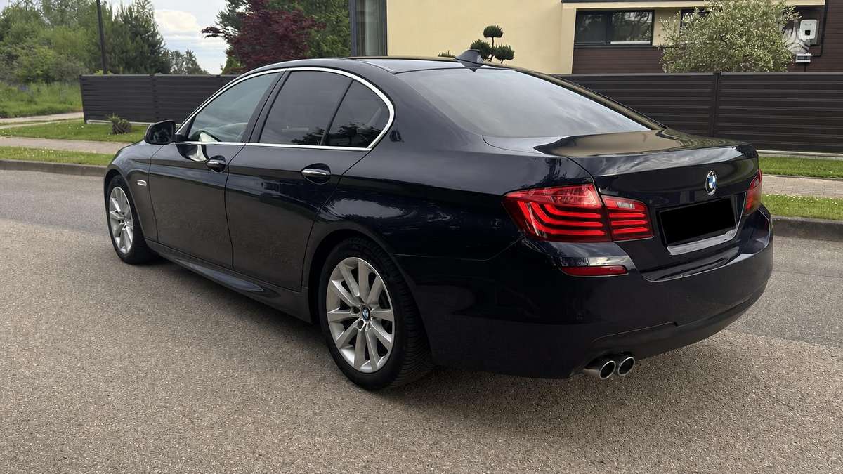 BMW 520, 2.0 l., Седан