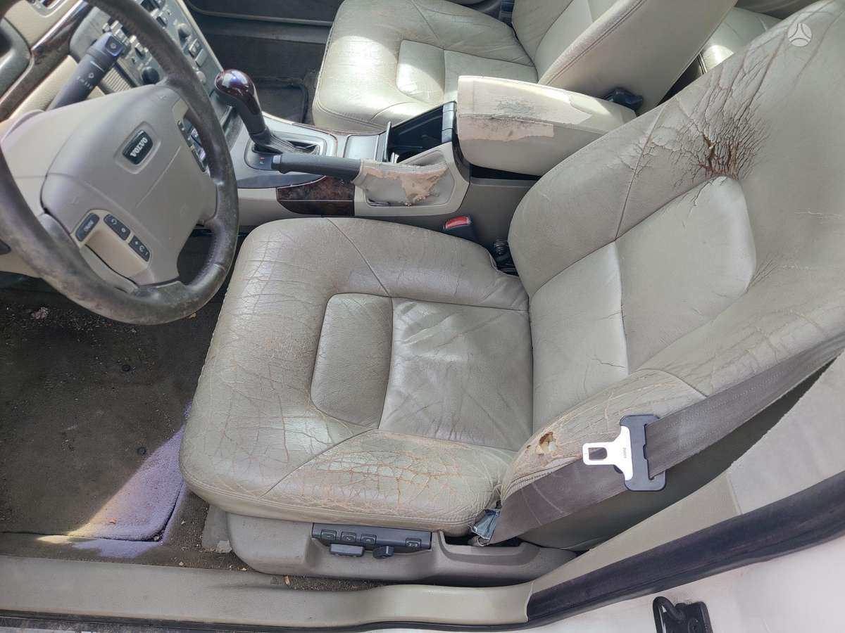 Volvo S80 по частям. Geras variklis transmisija