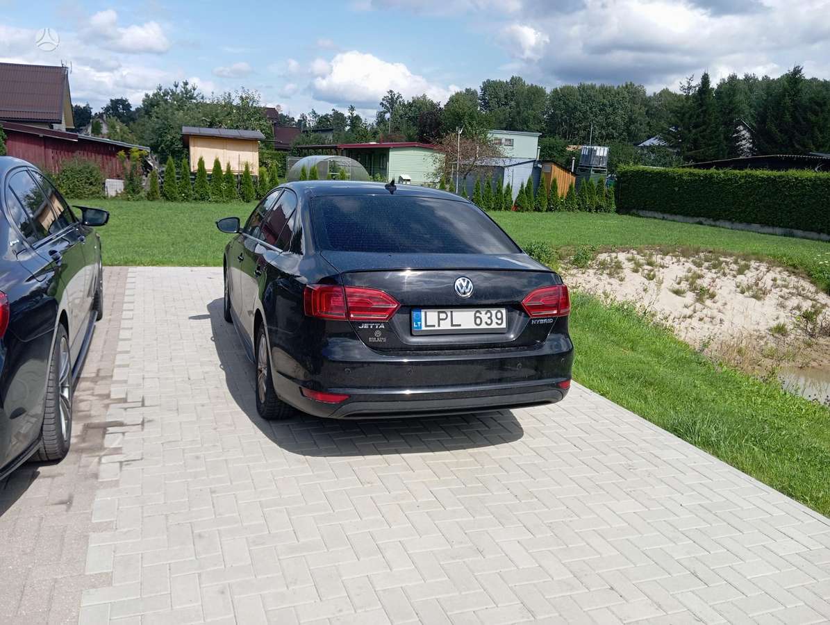 Volkswagen Jetta - 3