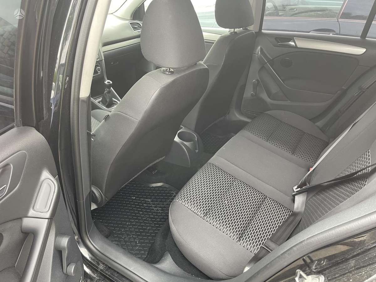 Volkswagen Golf - 12
