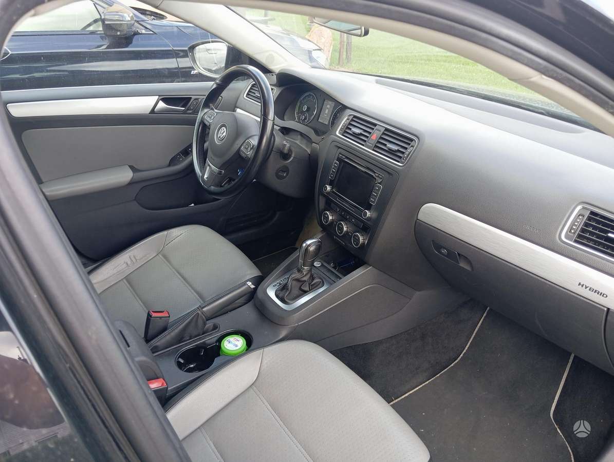 Volkswagen Jetta - 6