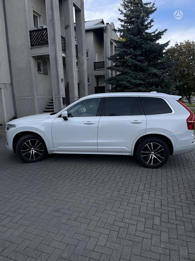 Volvo XC90 - 1