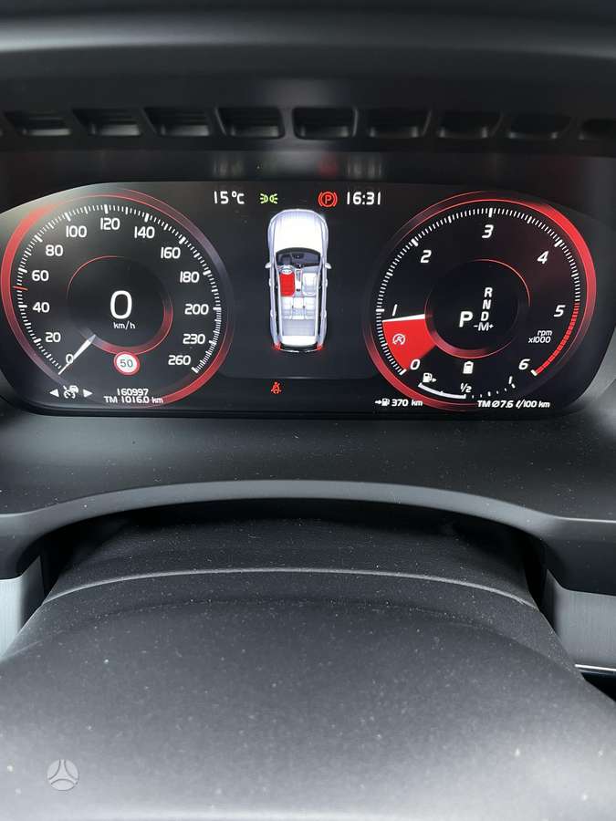 Volvo XC90 - 9