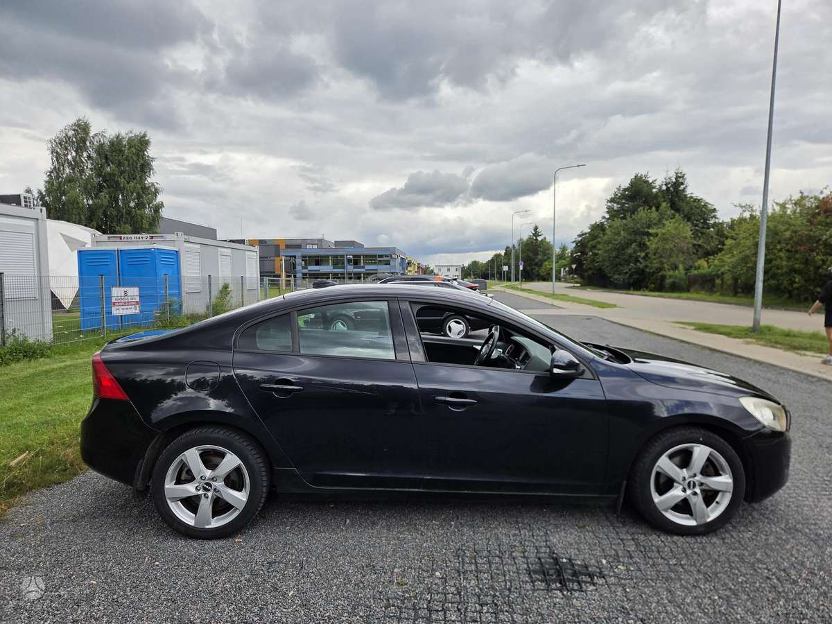 Volvo S60, 2.0 l., Седан