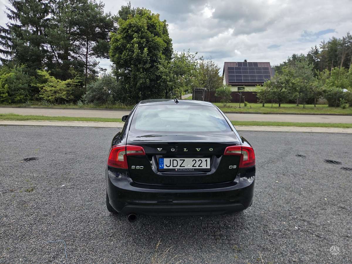 Volvo S60, 2.0 l., Седан
