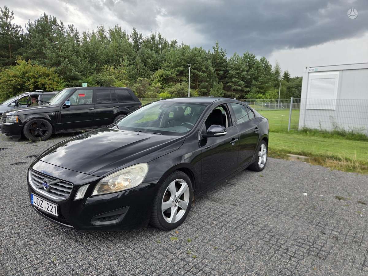 Volvo S60, 2.0 l., Седан