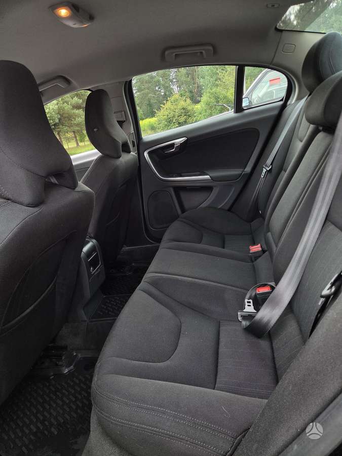 Volvo S60, 2.0 l., Седан