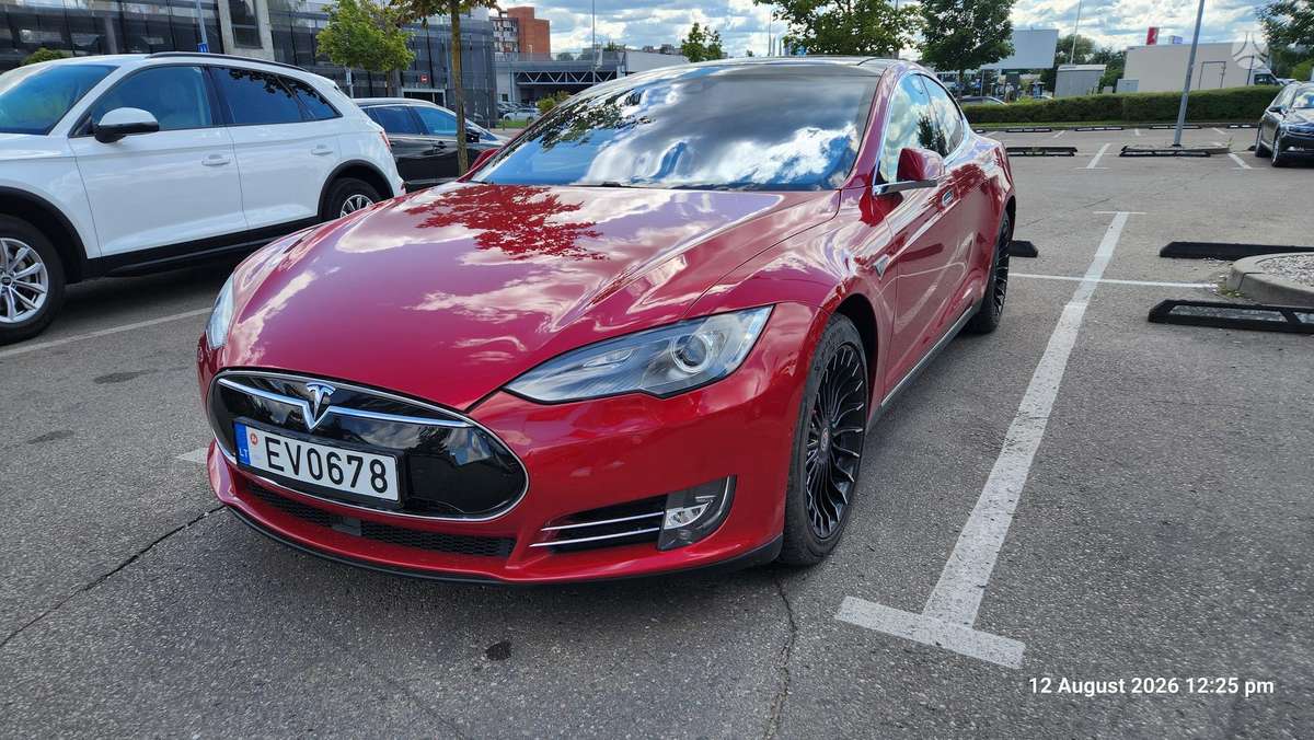 Tesla Model S, 85 kWh, hečbekas