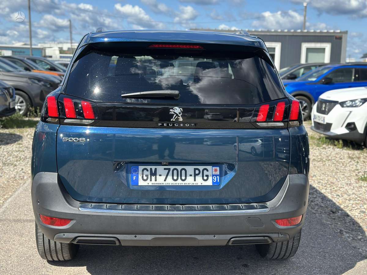 Peugeot 5008 - 5