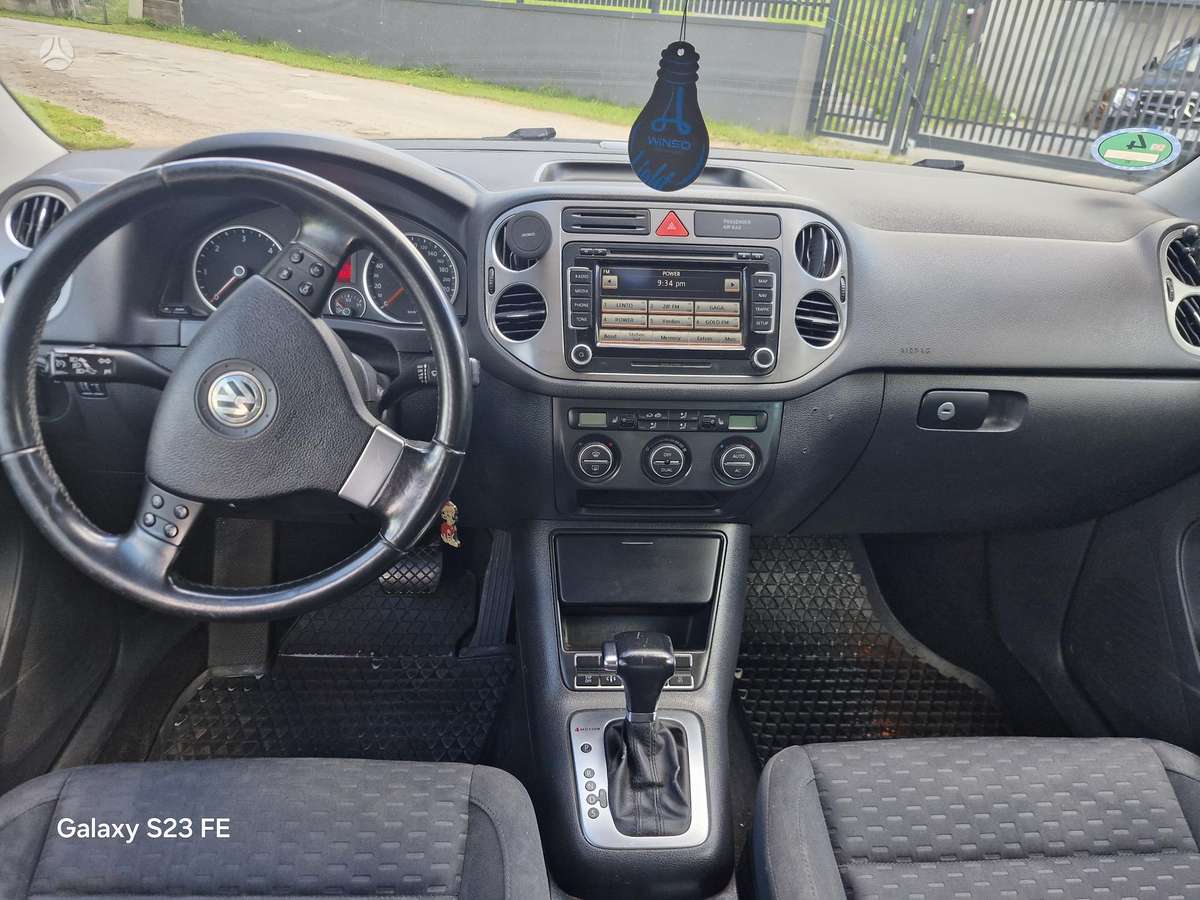 Volkswagen Tiguan - 9