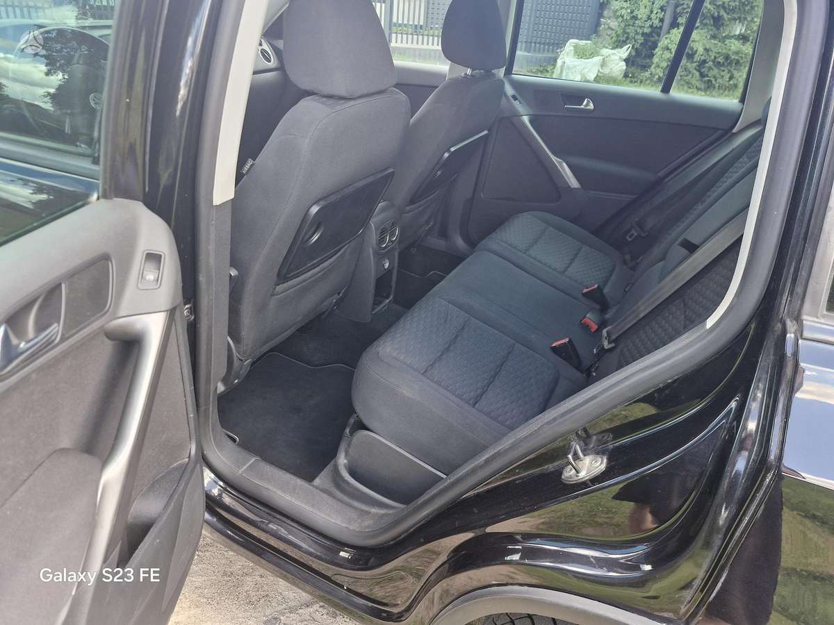 Volkswagen Tiguan - 11