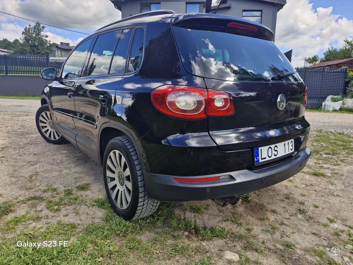 Volkswagen Tiguan - 5