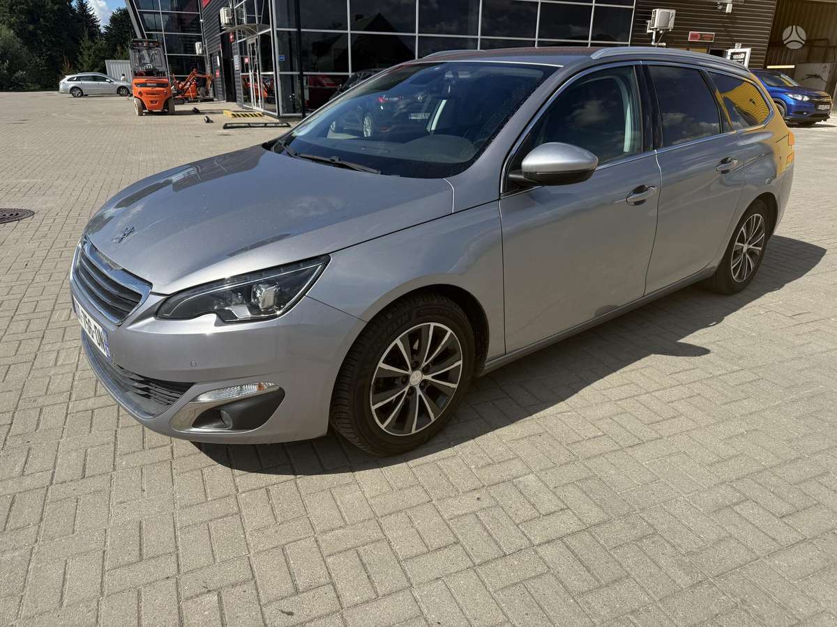 Peugeot 308, 1.2 l., Универсал