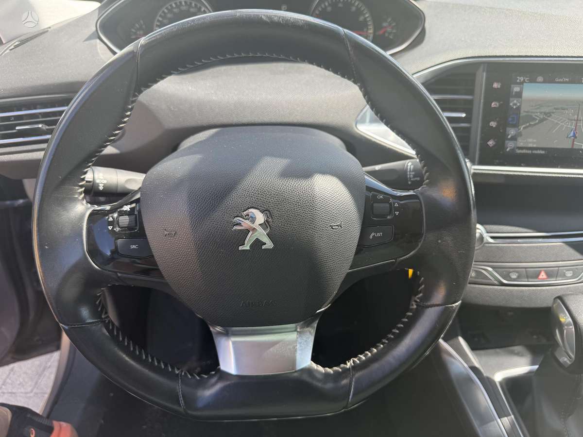 Peugeot 308, 1.2 l., Универсал