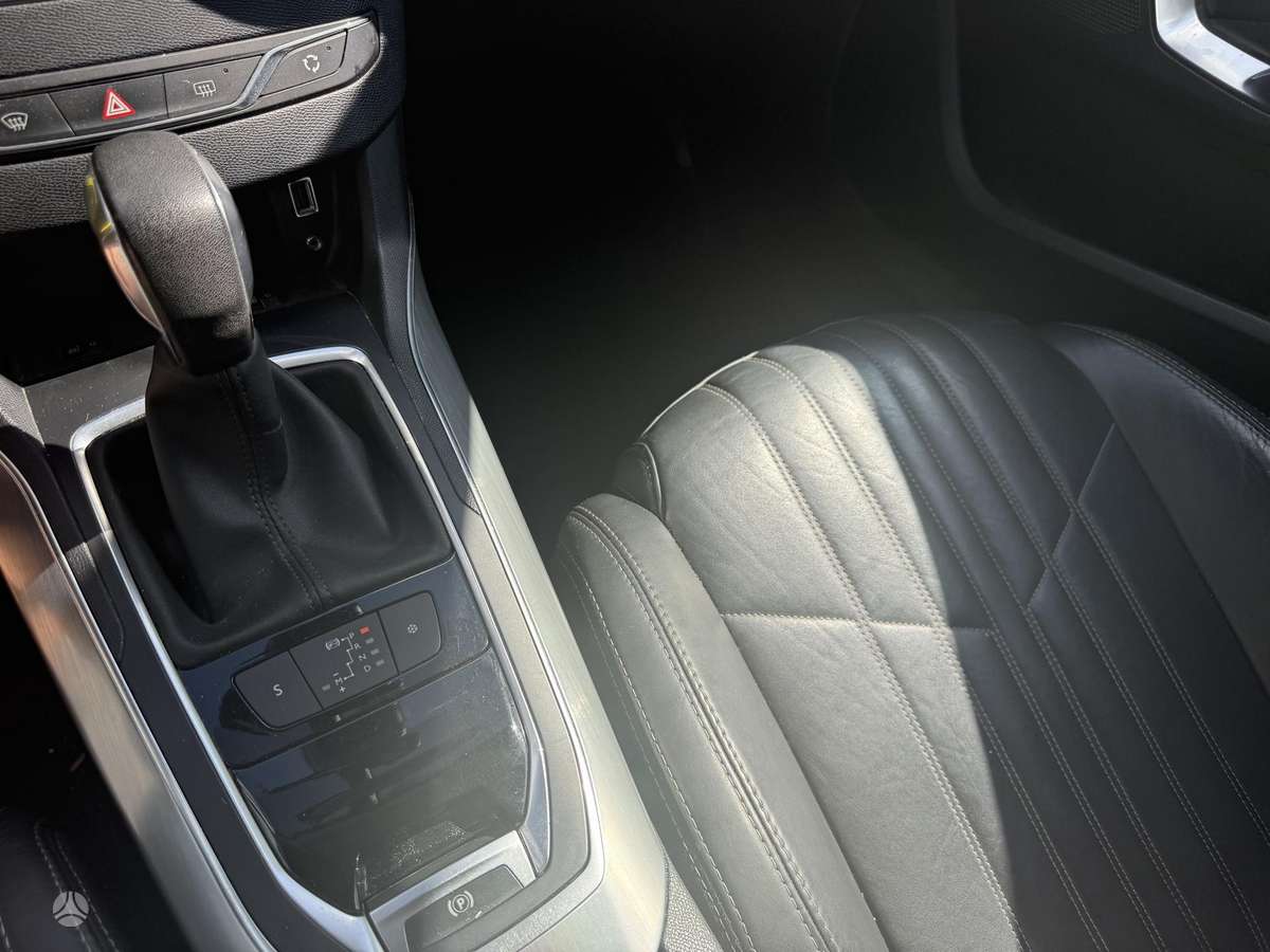 Peugeot 308, 1.2 l., Универсал