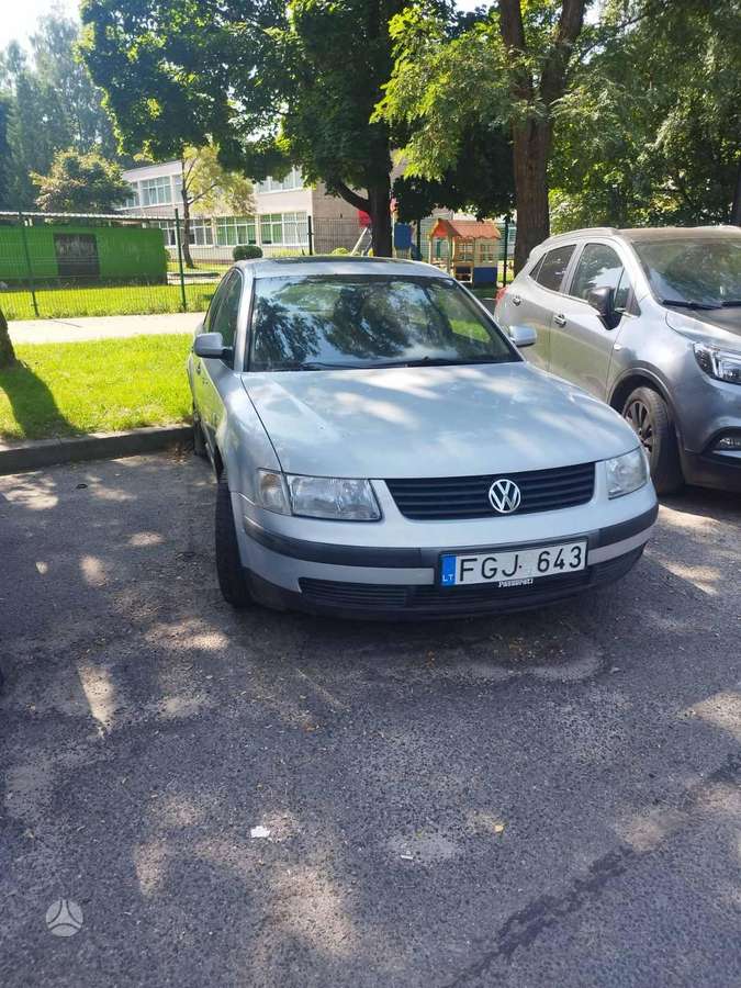 Volkswagen Passat - 2