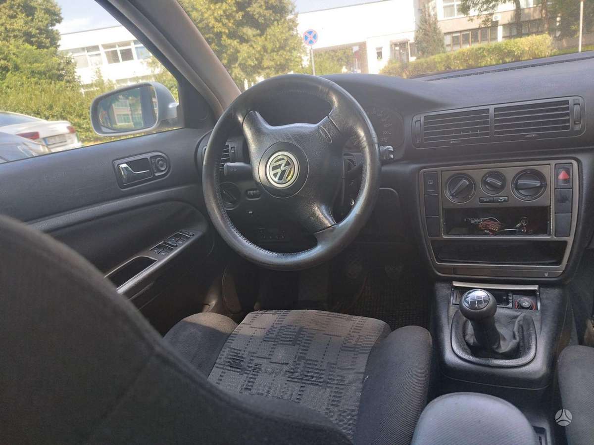 Volkswagen Passat - 3