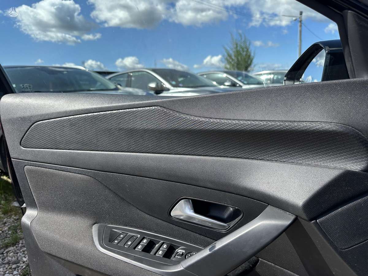 Peugeot 308, 1.2 l., Универсал