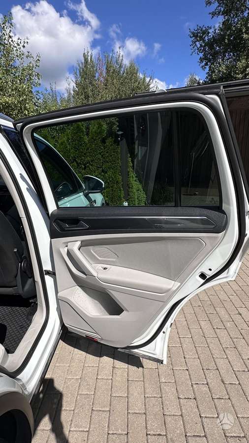 Volkswagen Tiguan - 6