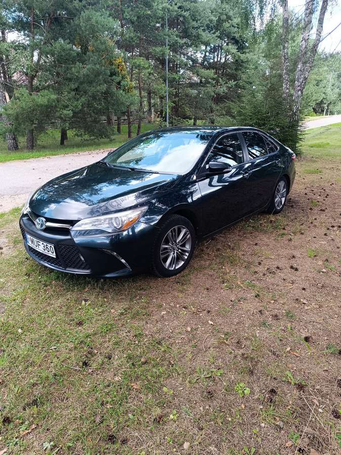 Toyota Camry - 1