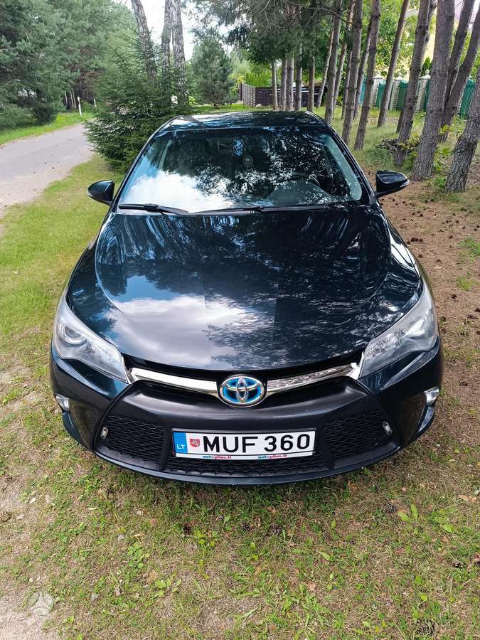 Toyota Camry - 2