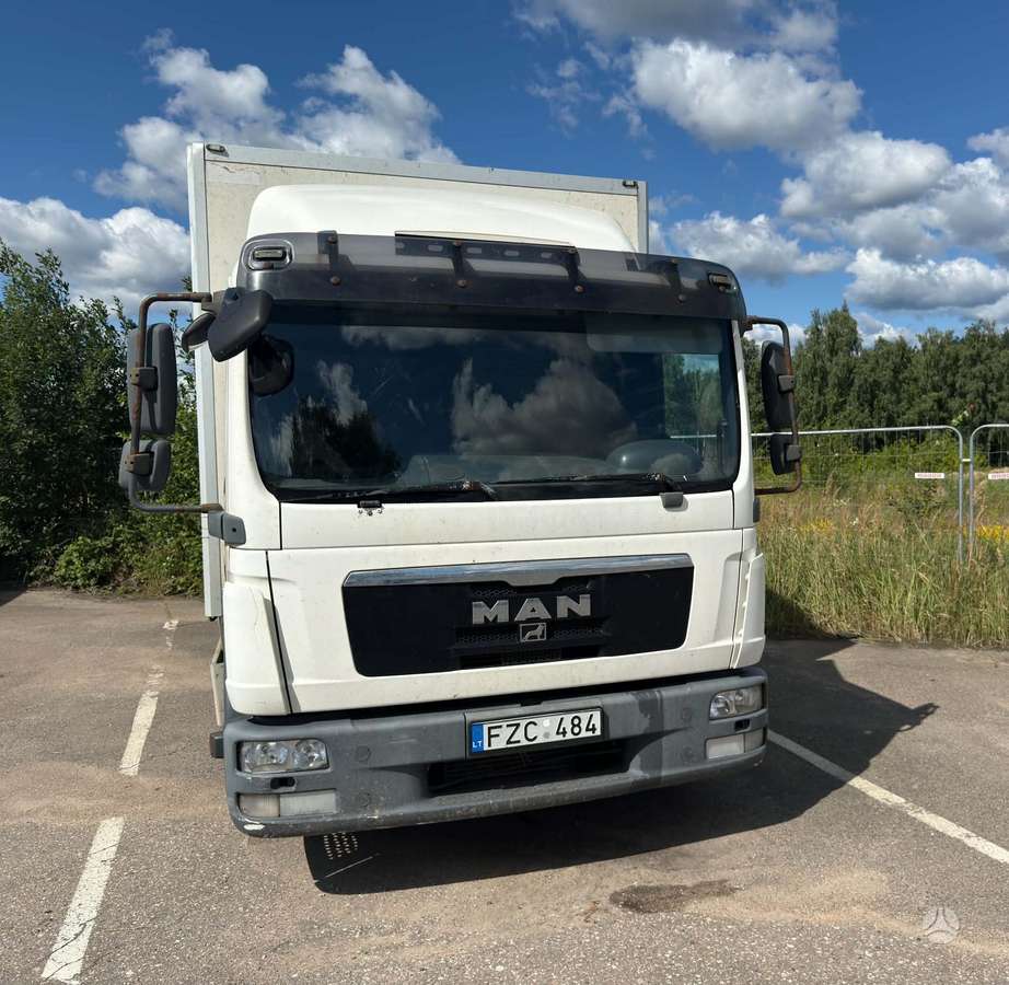 MAN TGL, box trucks / box vans