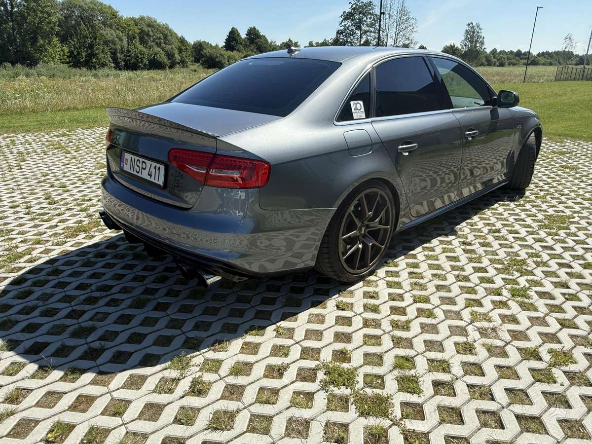 Audi S4, 3.0 l., Седан