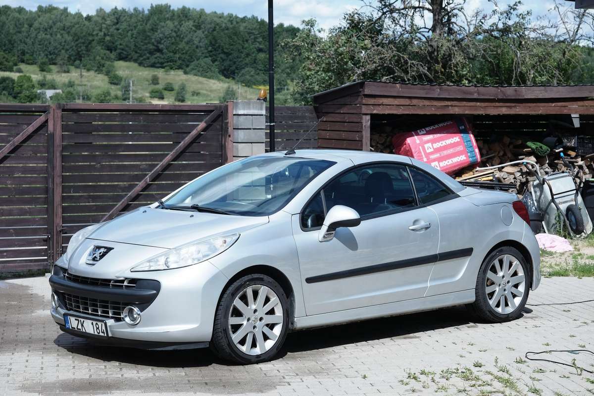 Peugeot 207 - 1