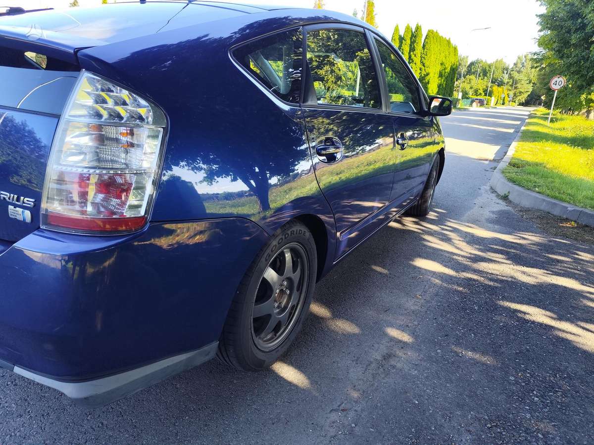 Toyota Prius - 10