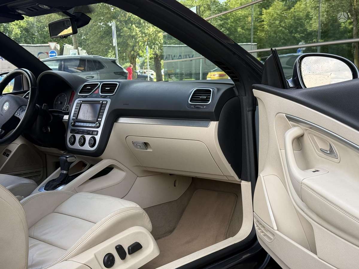 Volkswagen Eos, 2.0 l., convertible