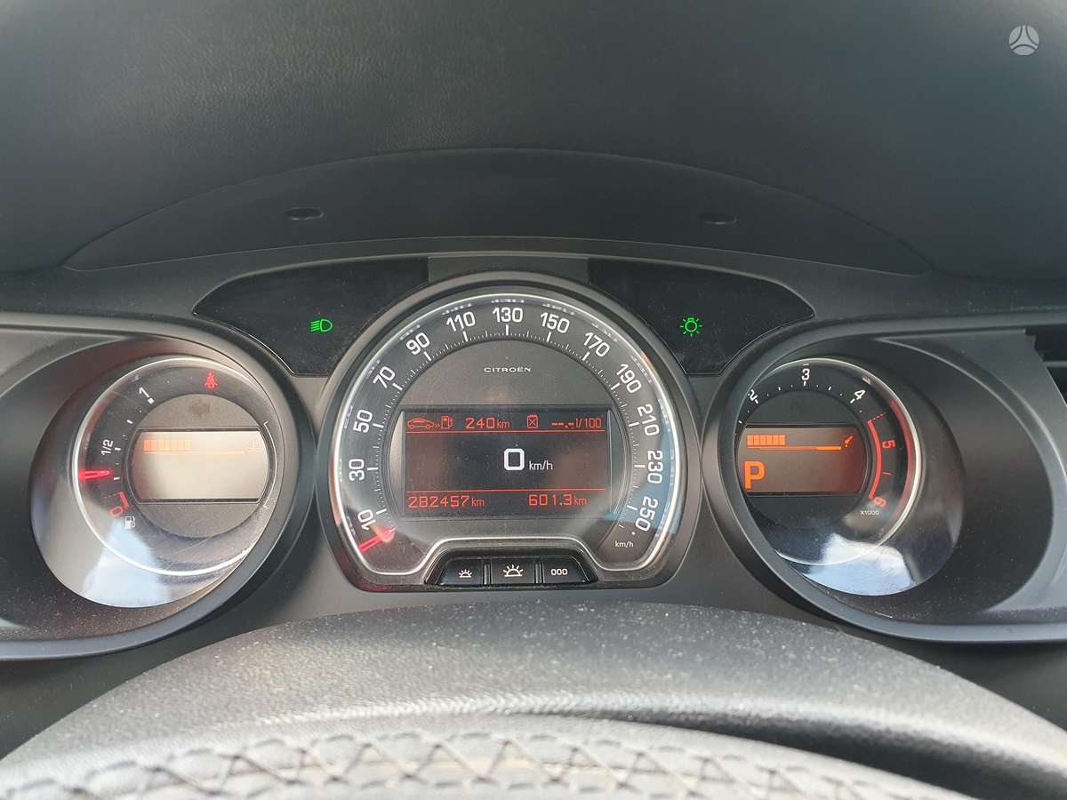Citroen C5, 2.2 l., universalas
