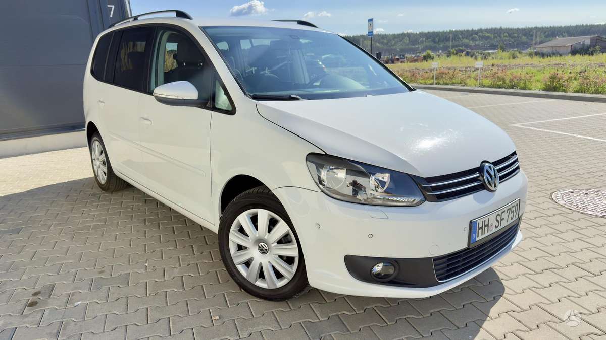 Volkswagen Touran - 1