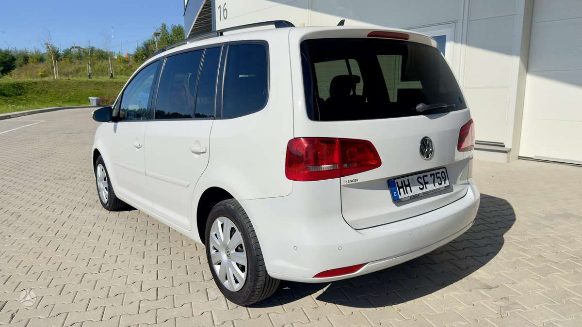 Volkswagen Touran - 3