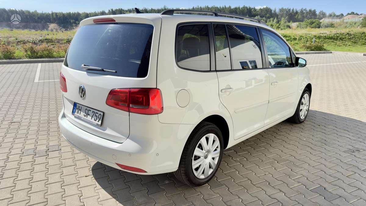 Volkswagen Touran - 4