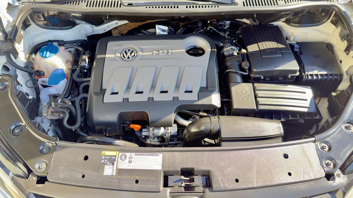 Volkswagen Touran - 11